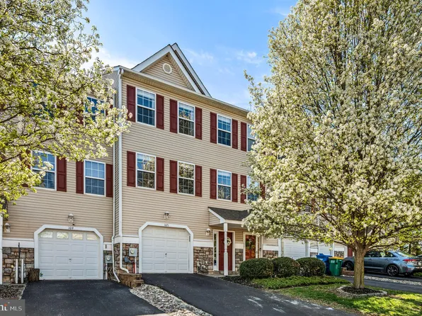 107 Julianna Way, Aston, PA 19014