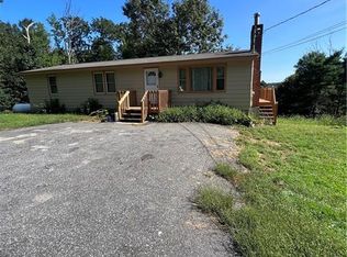 422 Brooklyn Rd, Pomfret Center, CT 06259