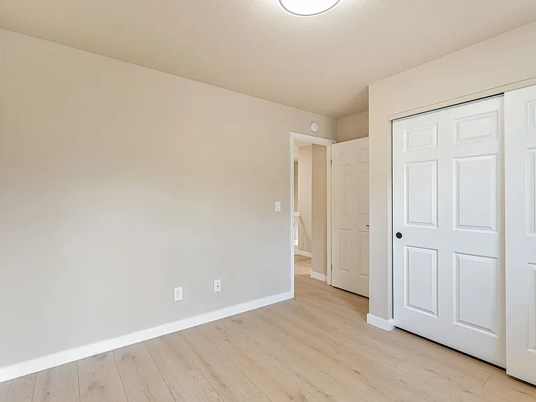 19723 Redwood Rd — Photo 3
