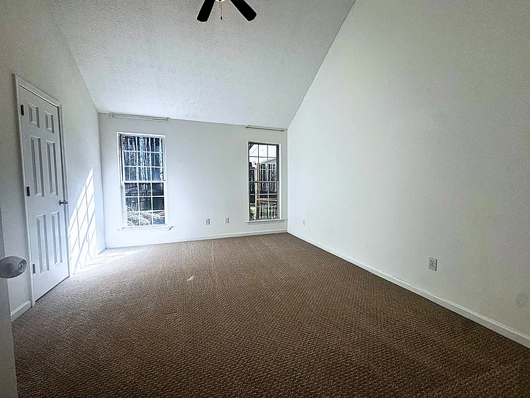 96 Angel Trce — Photo 8