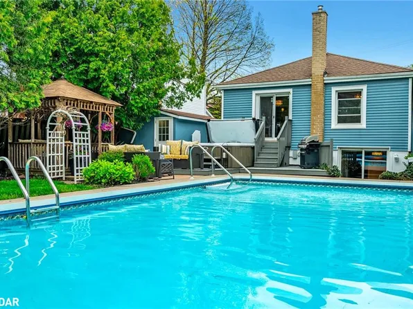 548 Regina Dr, Burlington, ON L7S 1L6