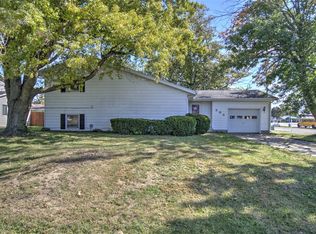 204 N Birch St, Maroa, IL 61756