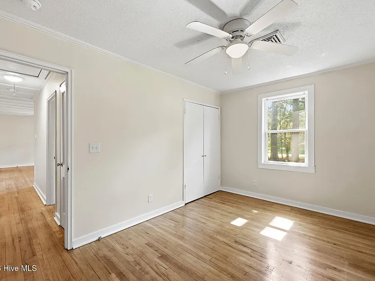 1101 Meadows St — Photo 24