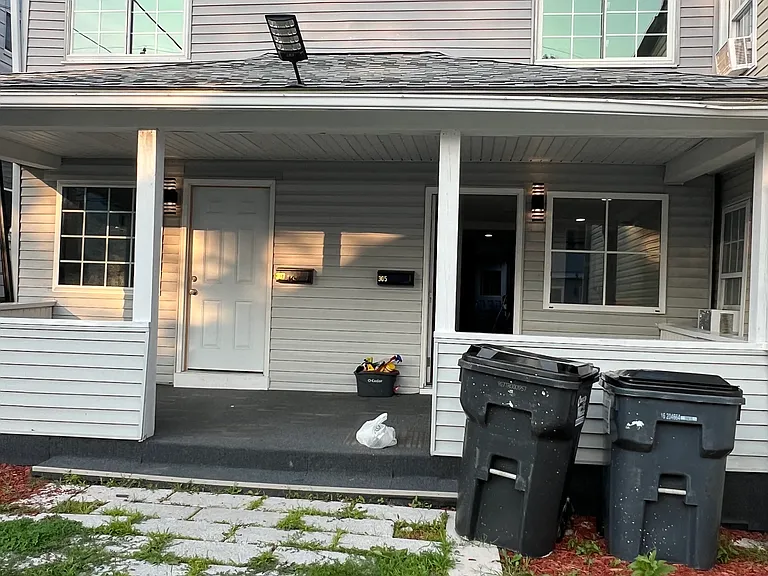 305 Ridge St — Photo 13