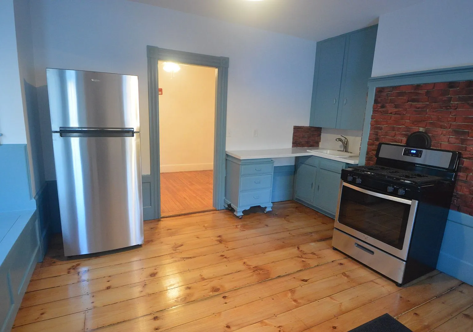 487-493 Fairmount Street — Photo 2