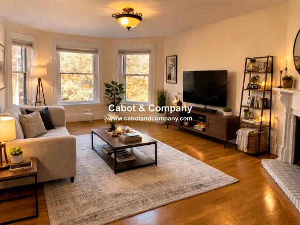 295 Newbury St APT 9, Boston, MA 02115