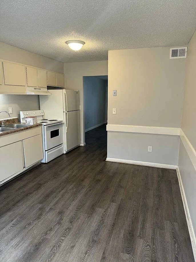 2 bed, 950 sqft, $800 — Photo 4
