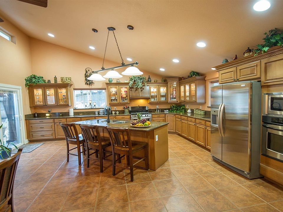 1st image of 15513 Buena Vista Avenida