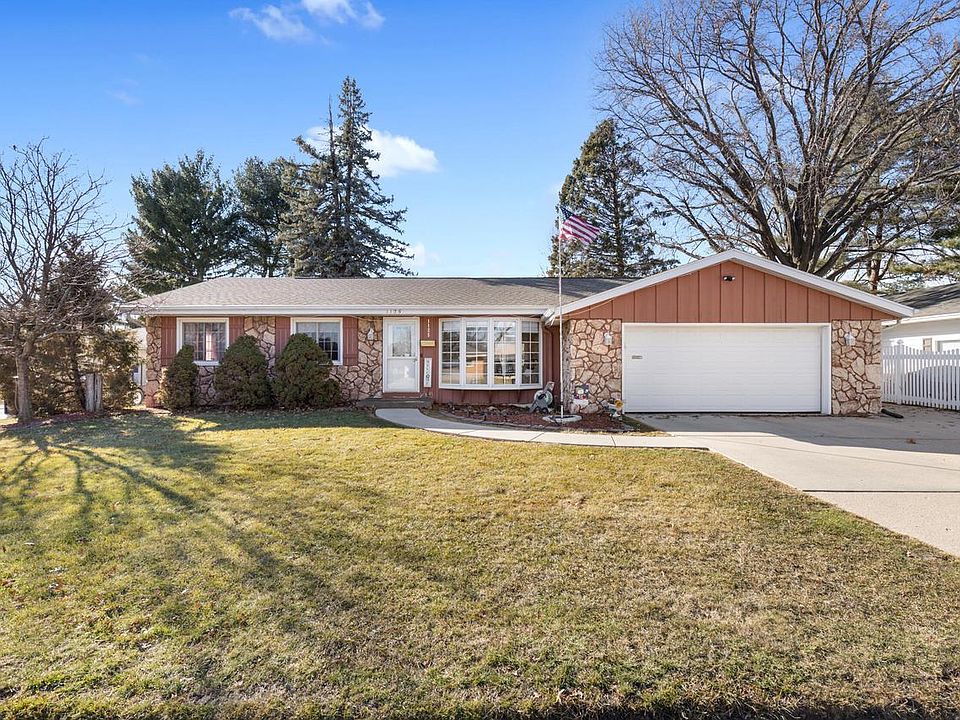 1st image of 1125 N Claremont DRIVE