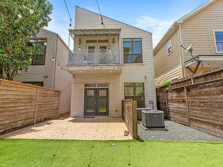 1410 Knox St — Photo 41