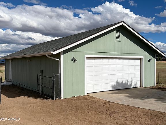 2nd image of 305 S REED Road