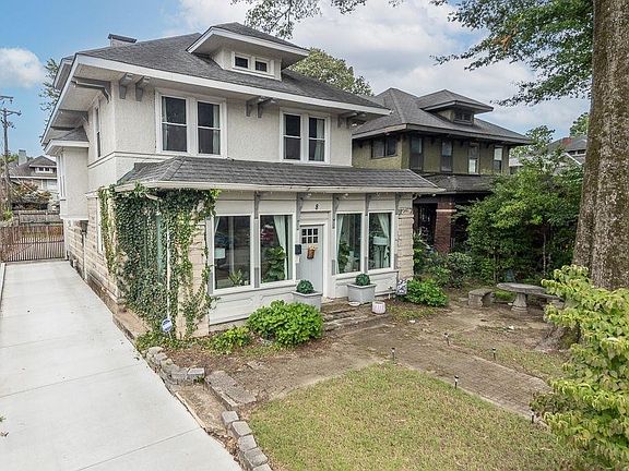 3rd image of 8 S Evergreen St