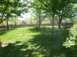 1304 NE Hunters Rd, Blue Springs, MO 64014