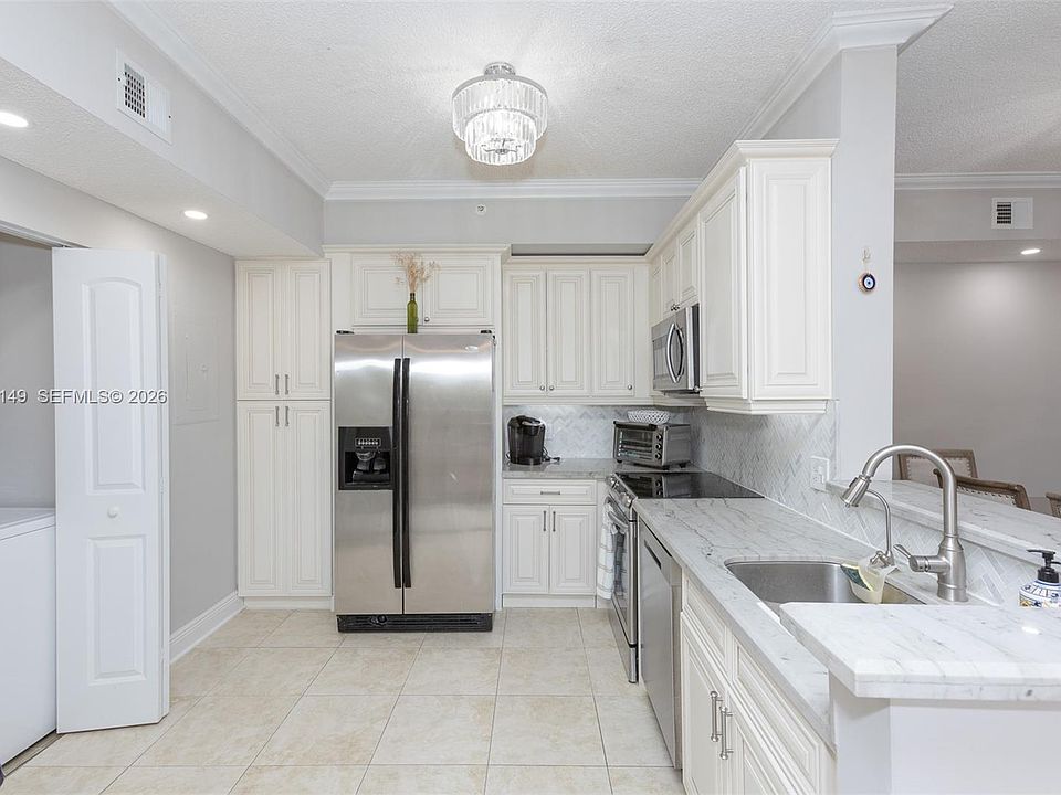 1st image of 6976 SW 39th St APT G204