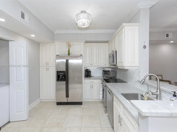 6976 SW 39th St APT G204, Fort Lauderdale, FL 33314