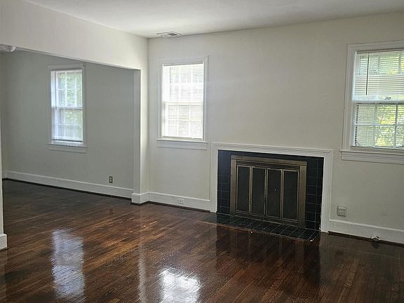 4th image of 3947 Live Oak St