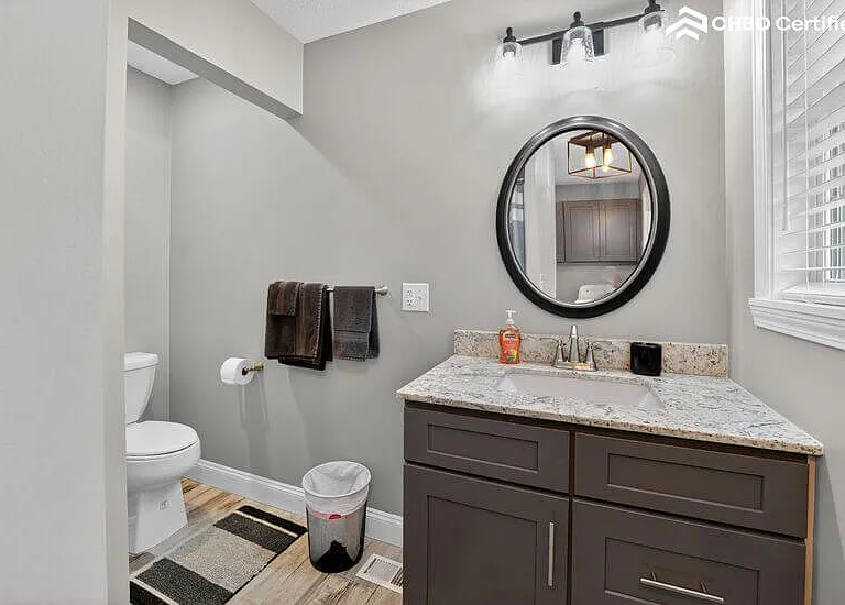 2136 Collins St — Photo 27