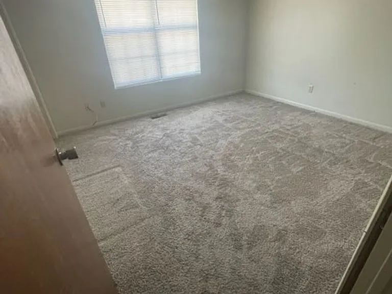 Feemster Lake Apartments — Photo 7