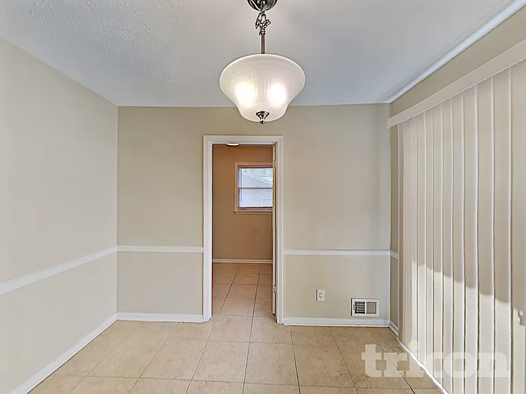 2515 Ramblewood Ct — Photo 4