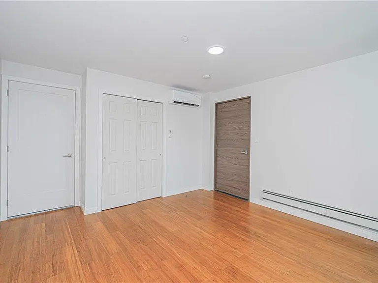 Banner Ave — Photo 6