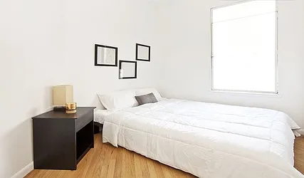 Rented by R New York