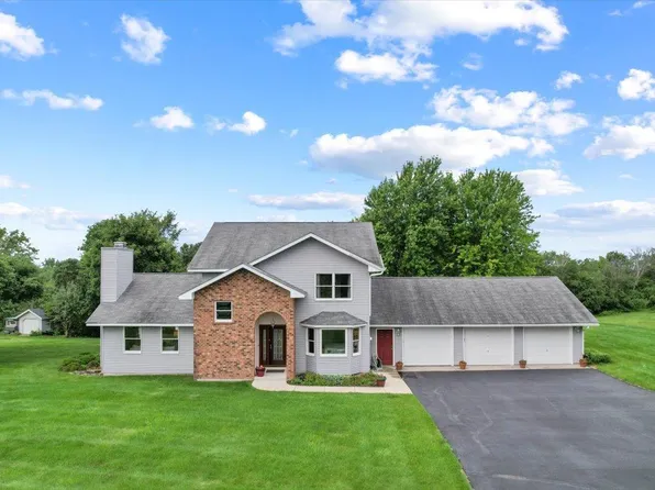 842 Bradley Dr, Hudson, WI 54016