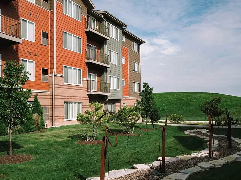 1600Tosa Apartments — Photo 38