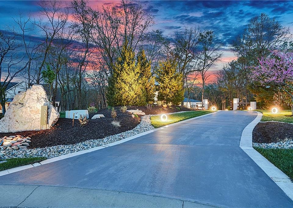 3691 W 180th Ter, Stilwell, KS 66085 Zillow