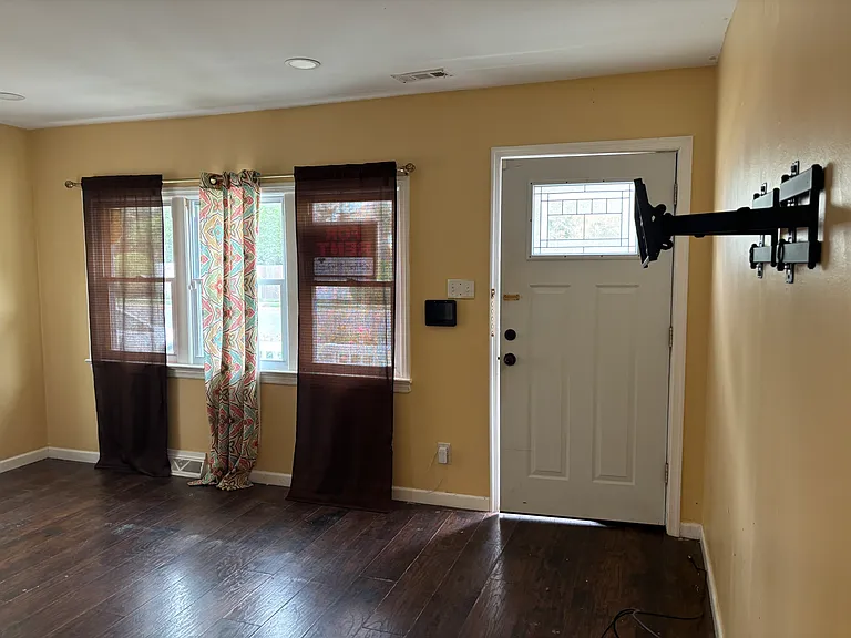 63 E Decatur Ave — Photo 20