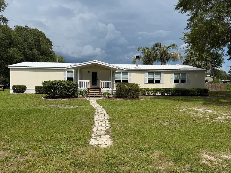 228 Gail Dr — Photo 1