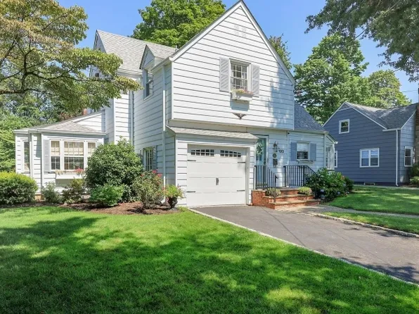 100 Mali Dr, North Plainfield Boro, NJ 07062