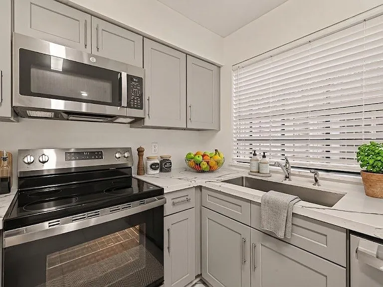13431 Clarewood Dr — Photo 13