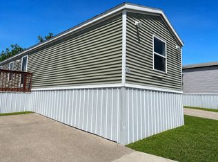 1624 W Summit St #122, Winterset, IA 50273