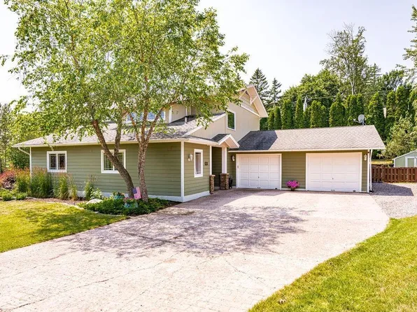 715 Mellwood Ave, Duluth, MN 55804