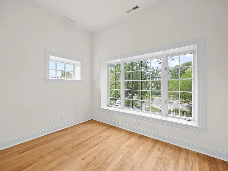 3107 N Harding Ave #1W — Photo 11