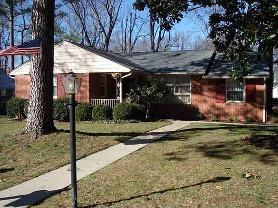 1st image of 2212 Sommie Ln