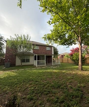 4th image of 305 Stone Park