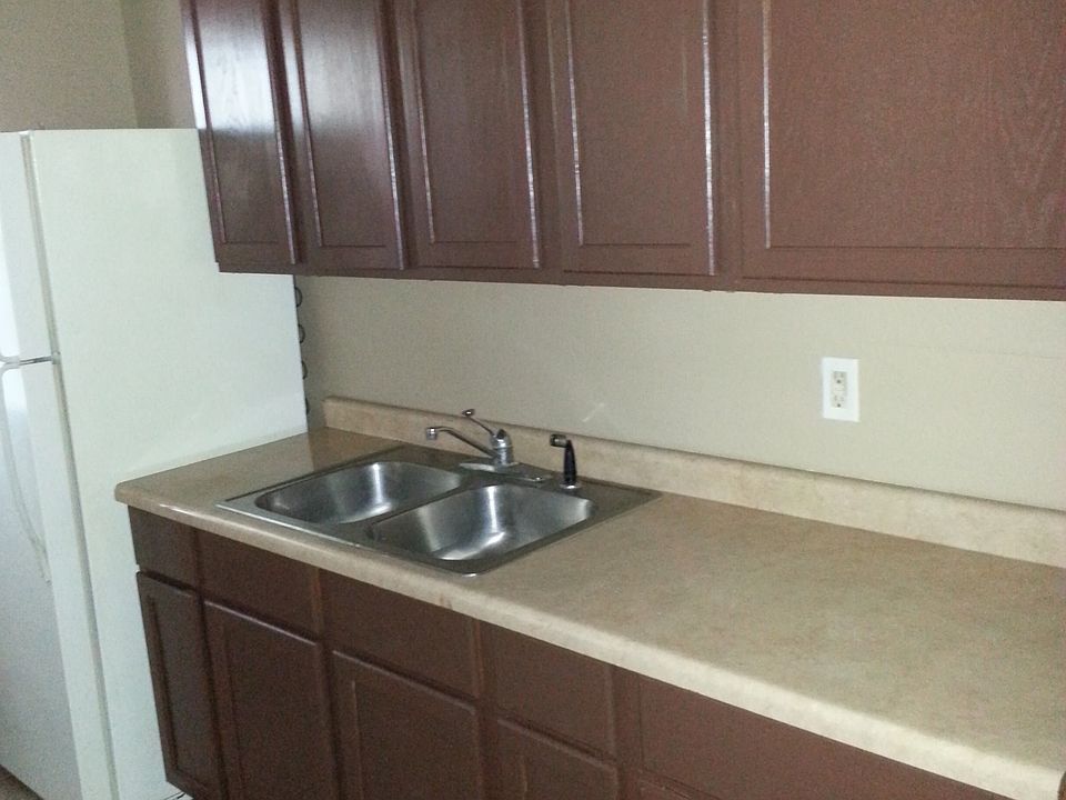 1st image of 1709 Kishwaukee St #(4)