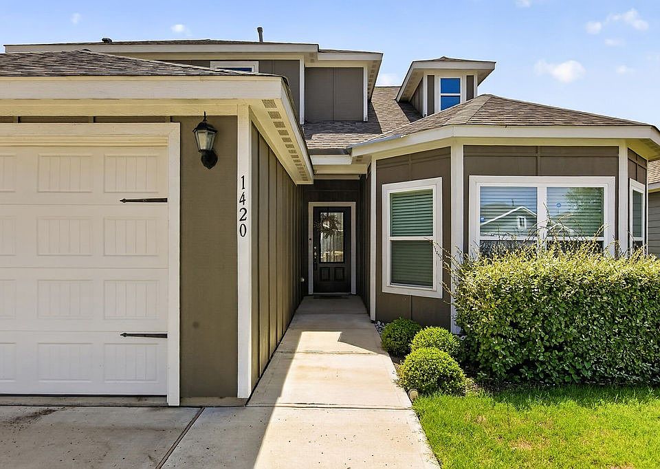 1st image of 1420 Sunkiss Dr