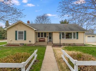 407 N College St, Batavia, IL 60510