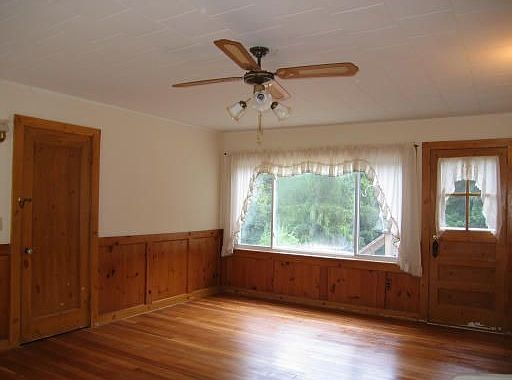 2nd image of 896 Stony Hill Rd