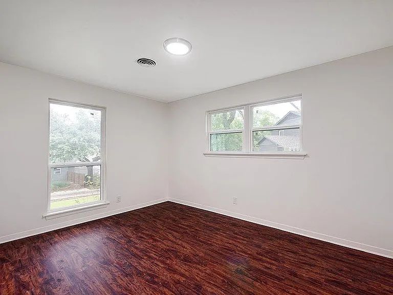 6108 Cherrylawn Cir — Photo 19
