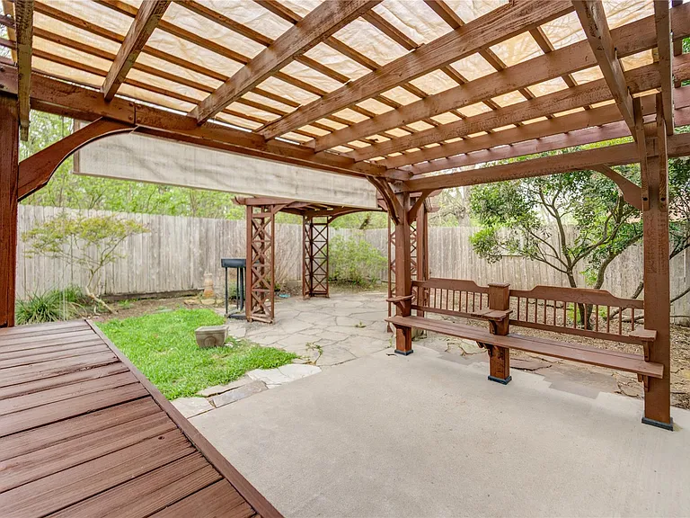 16464 Beewood Glen Dr — Photo 49
