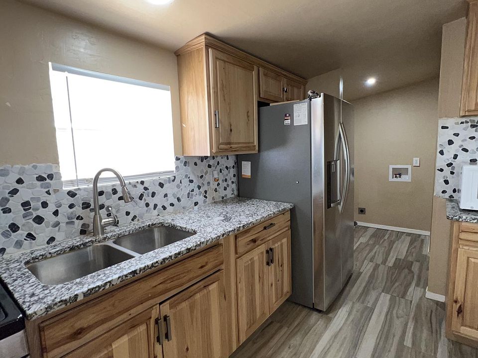 1st image of 6720 Vista Del Norte St