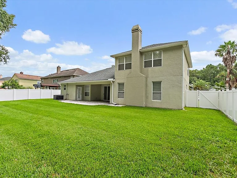 8884 Hampton Landing Dr E — Photo 30