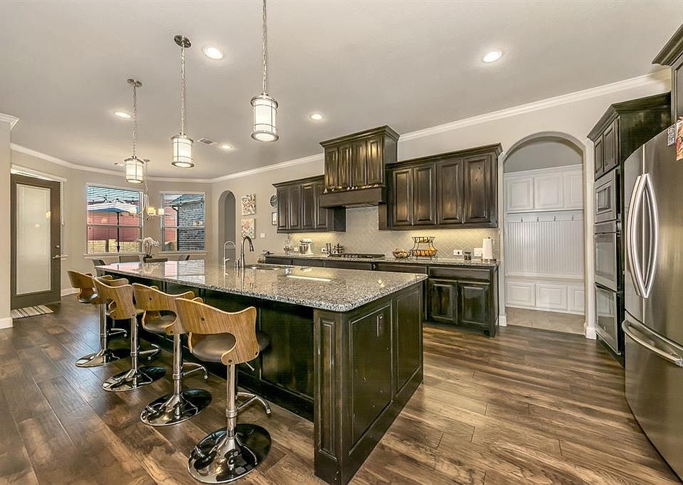 1st image of 8360 Saddlebrook Dr
