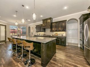 8360 Saddlebrook Dr, North Richland Hills, TX 76182