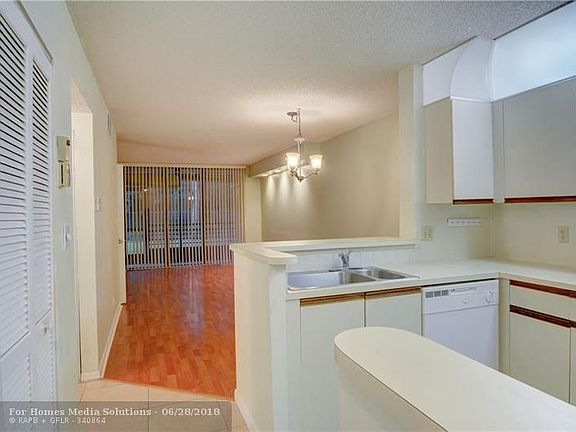 3rd image of 7531 NW 79th Ave APT 106