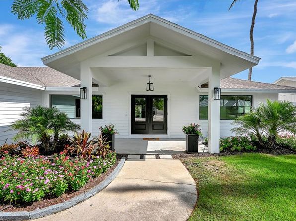 2201 Longboat Dr