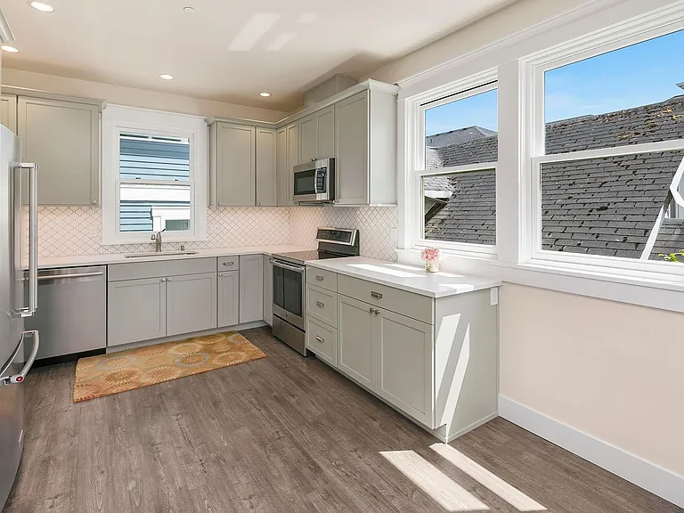 5414 Delridge Way SW #B — Photo 3